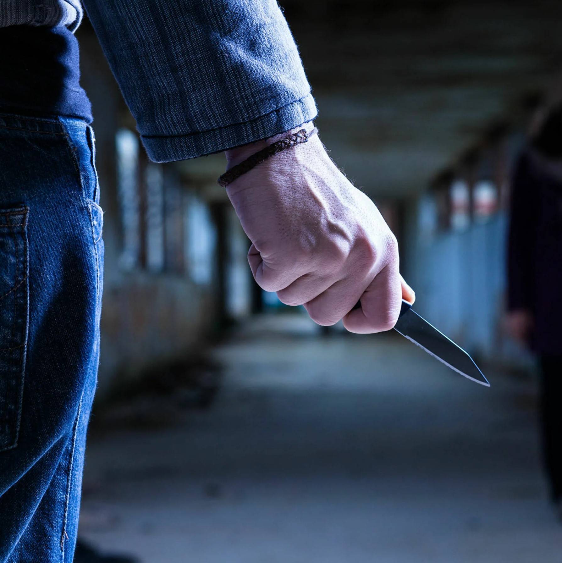  Убийство с нож 